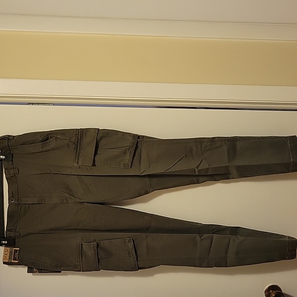 NWT: Roundtree & Yorke Utility Cargo Pants